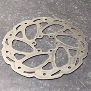 瑪哈特剎車(chē)盤(pán)矯平機(jī)-制動(dòng)盤(pán)整平機(jī)-電動(dòng)新能源車(chē)零件校平機(jī)-全自動(dòng)鋁板壓平機(jī)